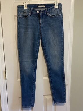 Levi’s 711 Skinny Jeans 28